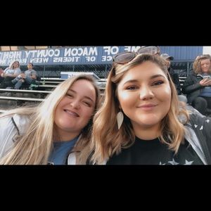 Meet your Posher, Karissa